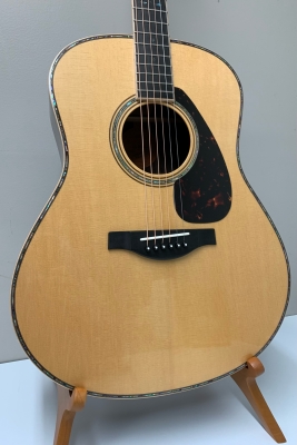 Store Special Product - Yamaha - LL56ARE II